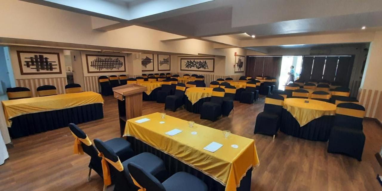 Hotel Wonder Cliff Udaipur Ngoại thất bức ảnh